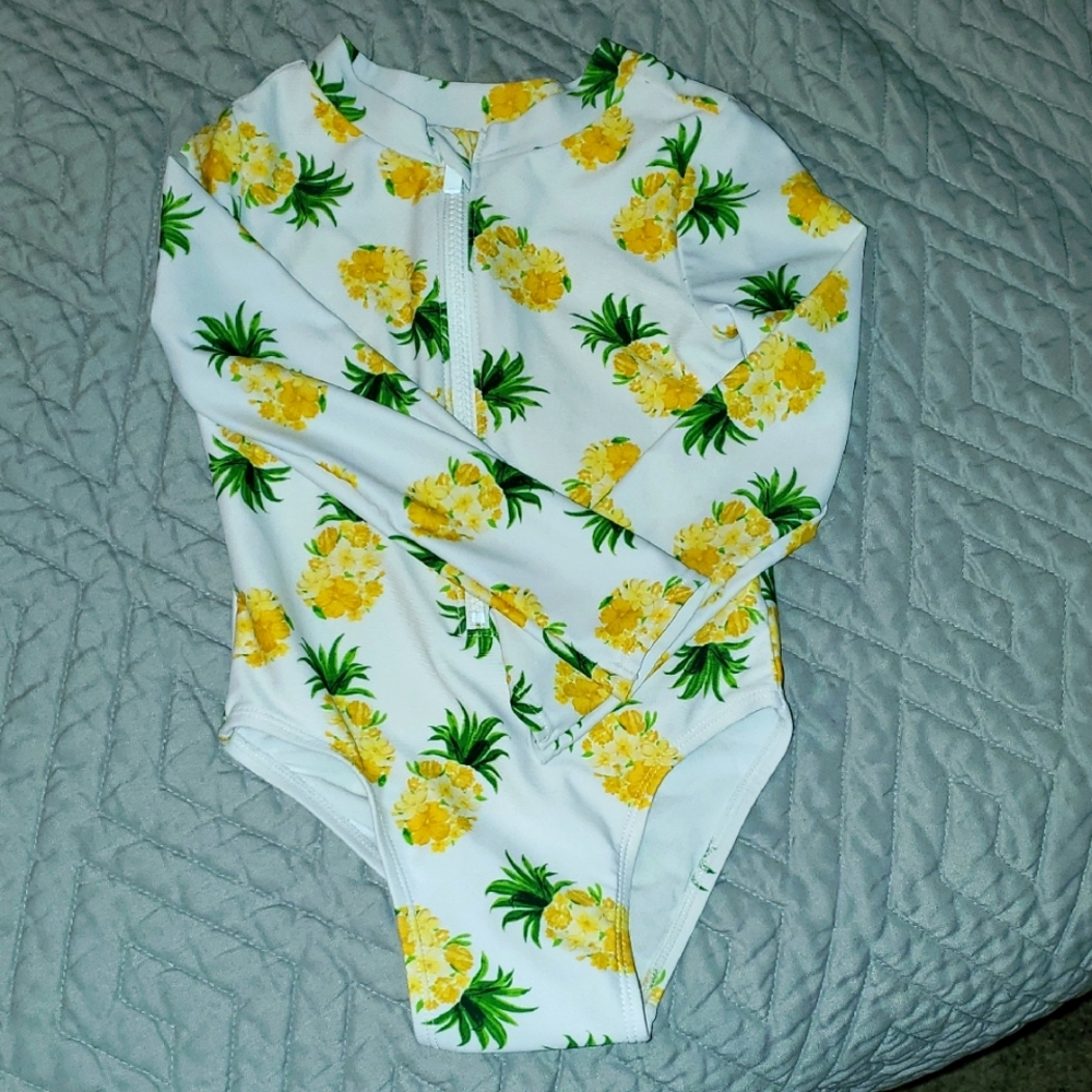 Old Navy Long Sleeve Toddler Swim Suit EUC